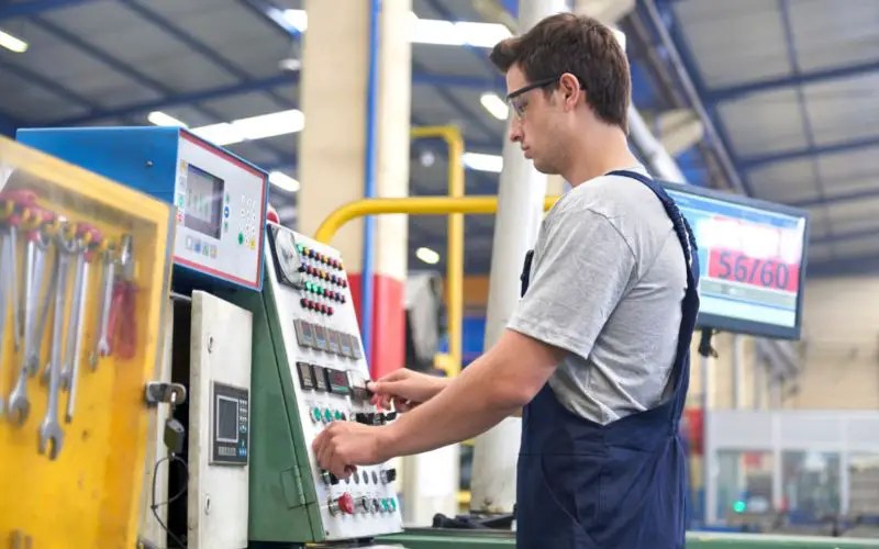 Top 25 Machine Operator Interview Questions And Answers in 2024