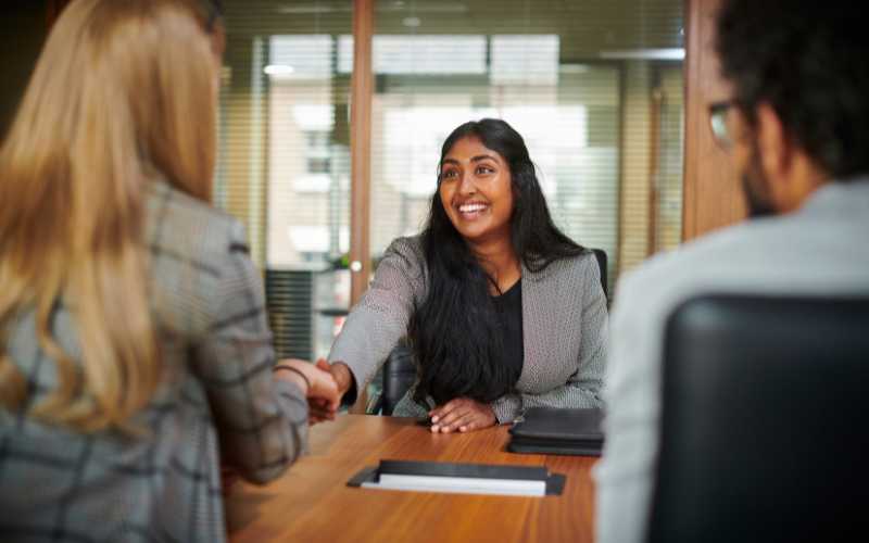 Top 33 Amazon EC2 Interview Questions and Answers 2024