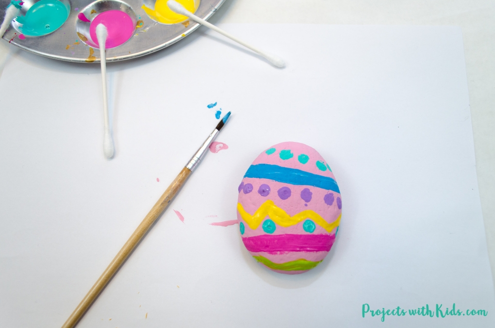 Easy Painted Easter Egg Rocks for Kids Projects with Kids