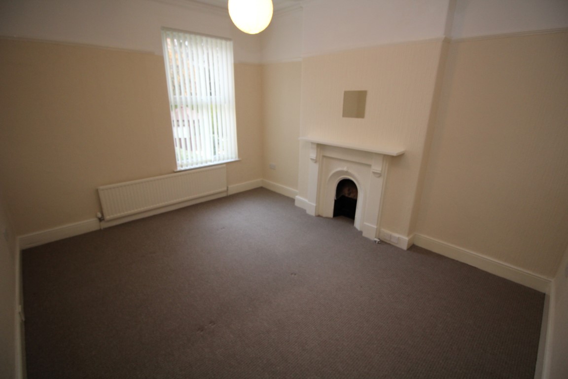West Street, Prescot, L34 3 Bedroom SemiDetached House To Let