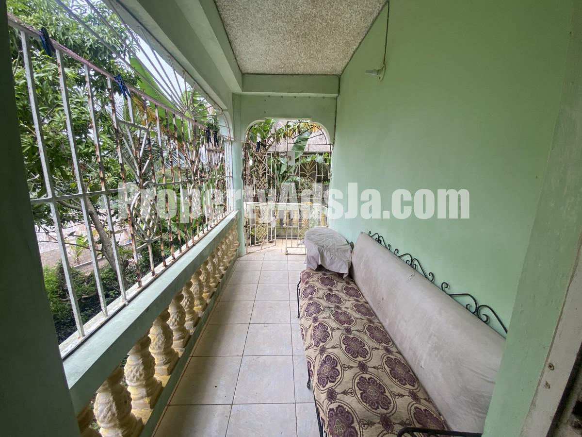 House For Sale in Melrose Mews Mandeville, Manchester Jamaica