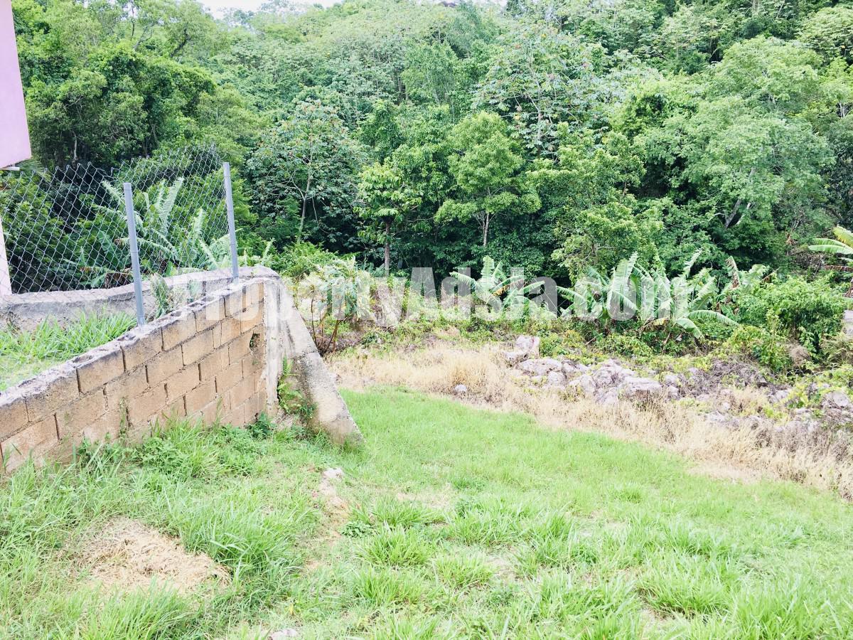 House For Sale in Hatfield, Manchester Jamaica