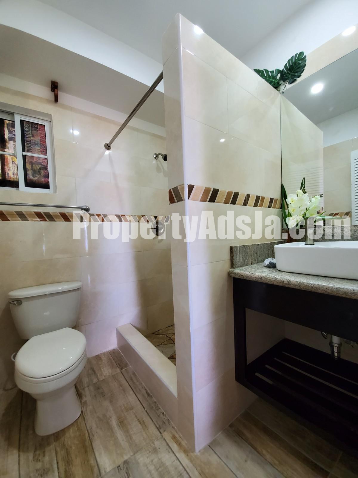 Apartment For Rent in Queens Drive, St. James Jamaica