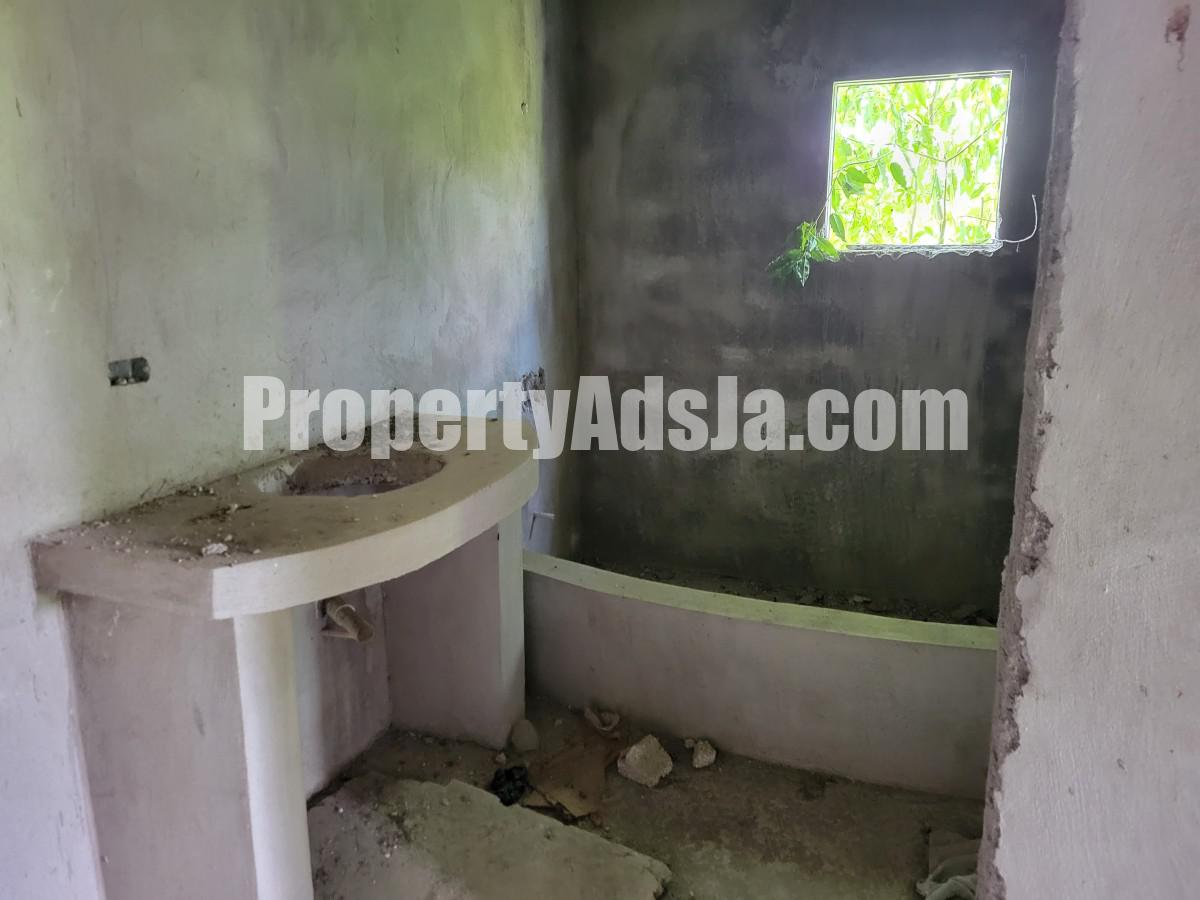 House For Sale in Denbigh Vale, Clarendon Jamaica