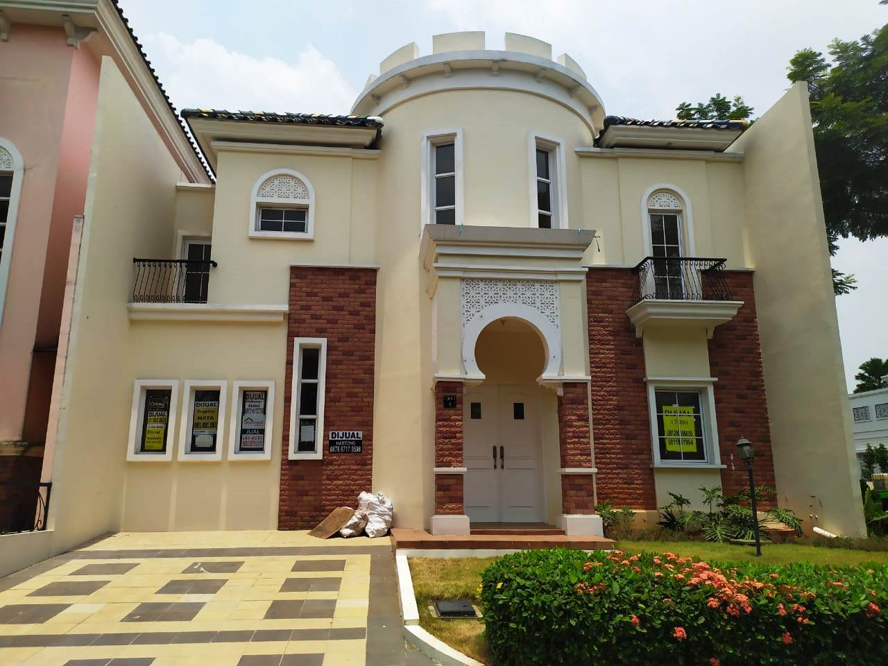 Tidak Hanya Handal Jualan, Agen Properti Juga Harus Paham Hukum Properti |  Property & Bank
