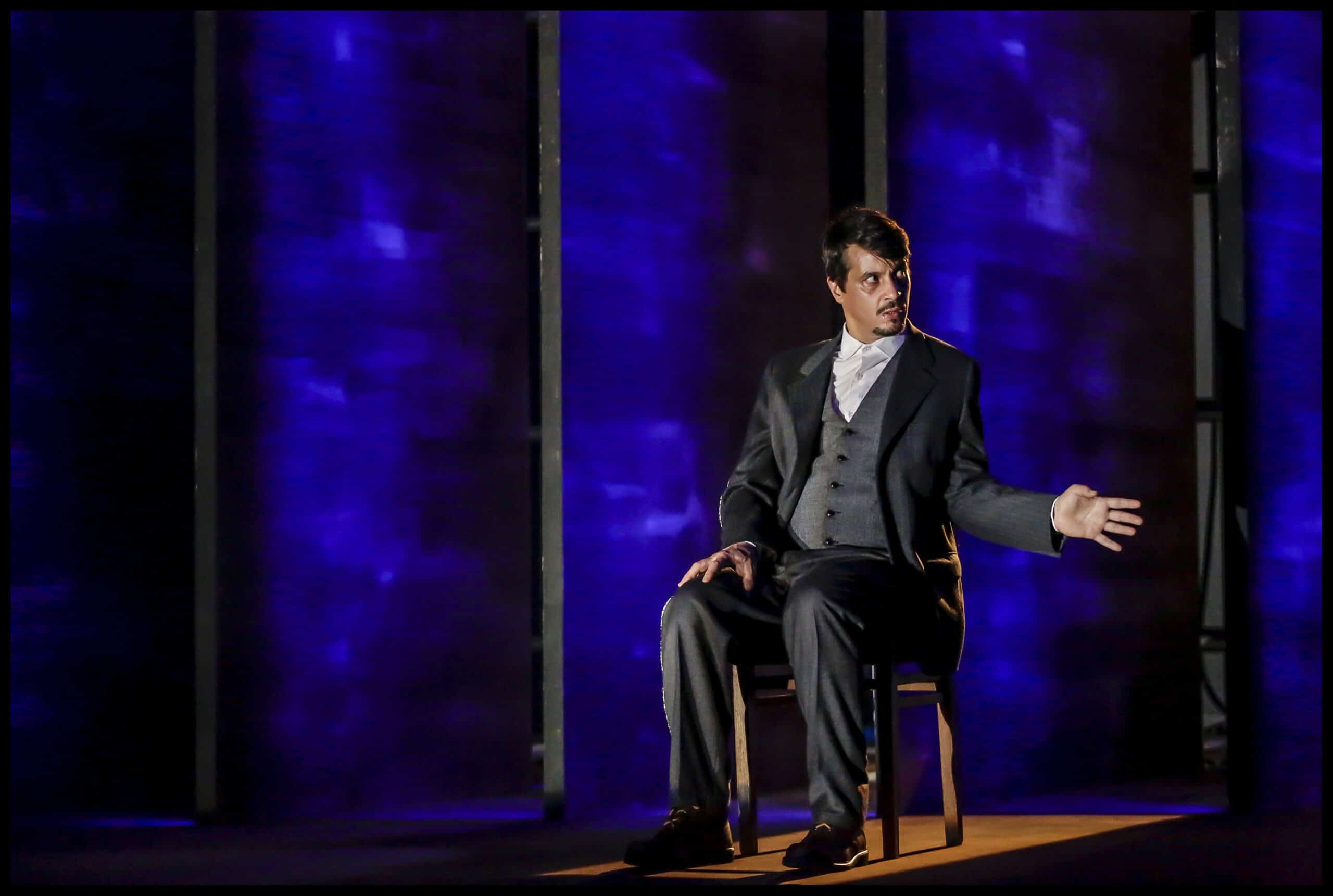 Si això és un home o la degradació humana PROSCENIUM