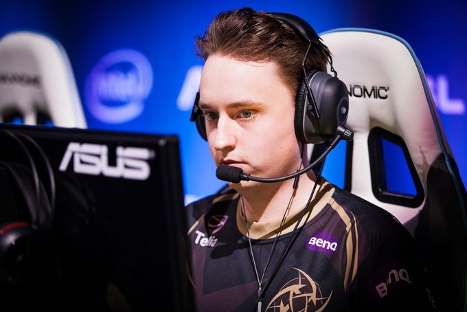 GeT_RiGhT CSGO Settings, Gear, Config & Crosshair 2021