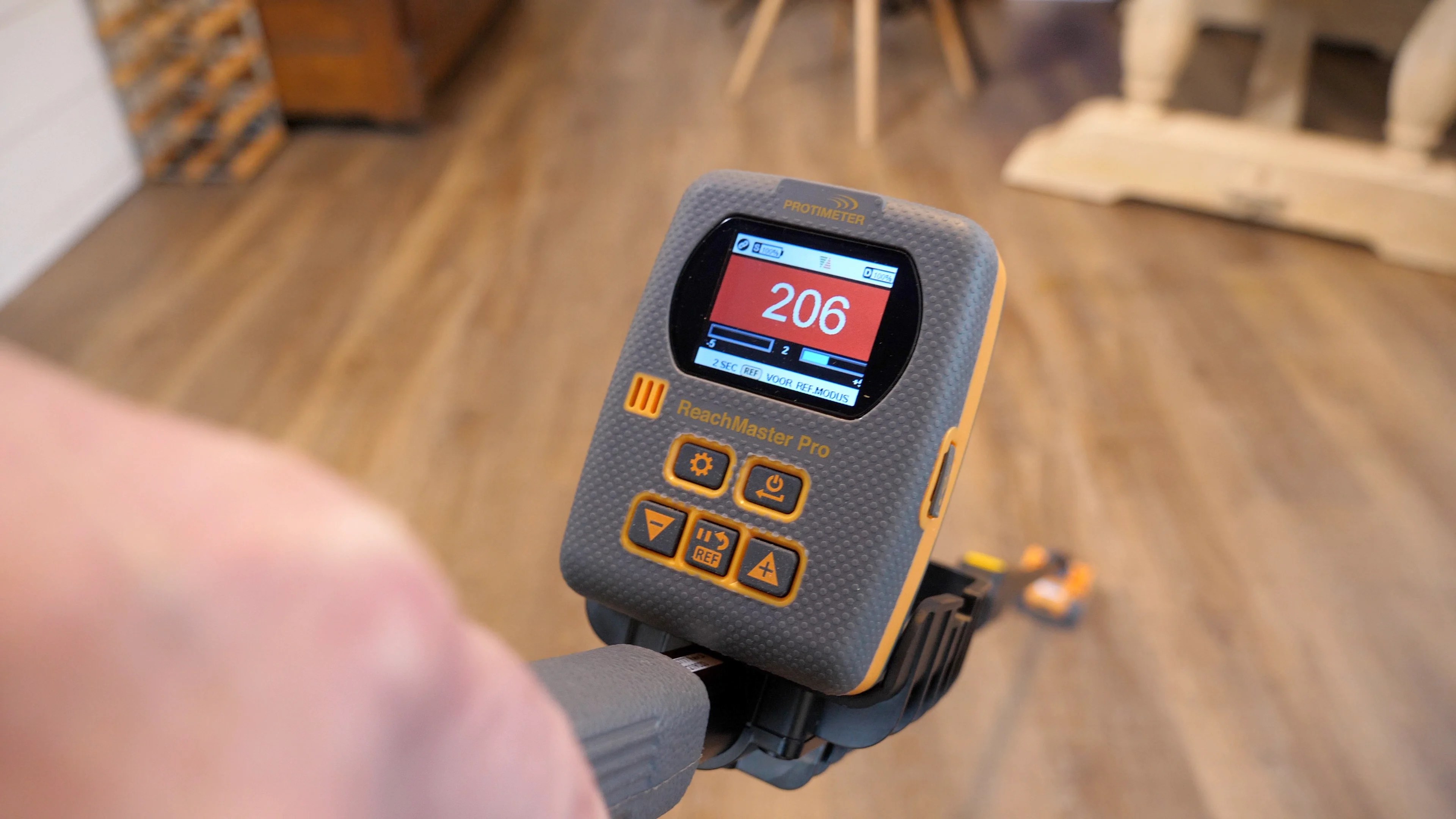 3 Signs Your Professional Moisture Meter is Inaccurate