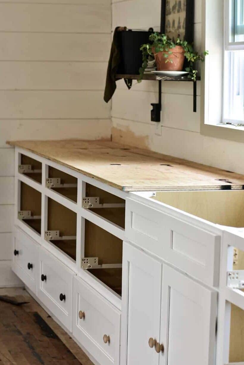 8 Amazing DIY Plywood Countertop Plans For You