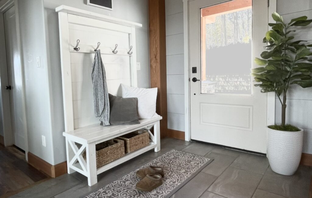 8 Free DIY Hall Tree Plans & Ideas {Must CheckOut}