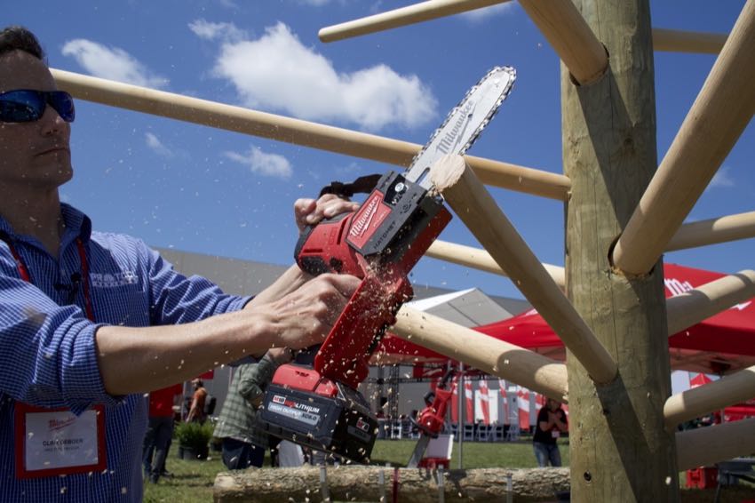 Milwaukee M18 Fuel Hatchet Pruning Saw Pro Tool Reviews