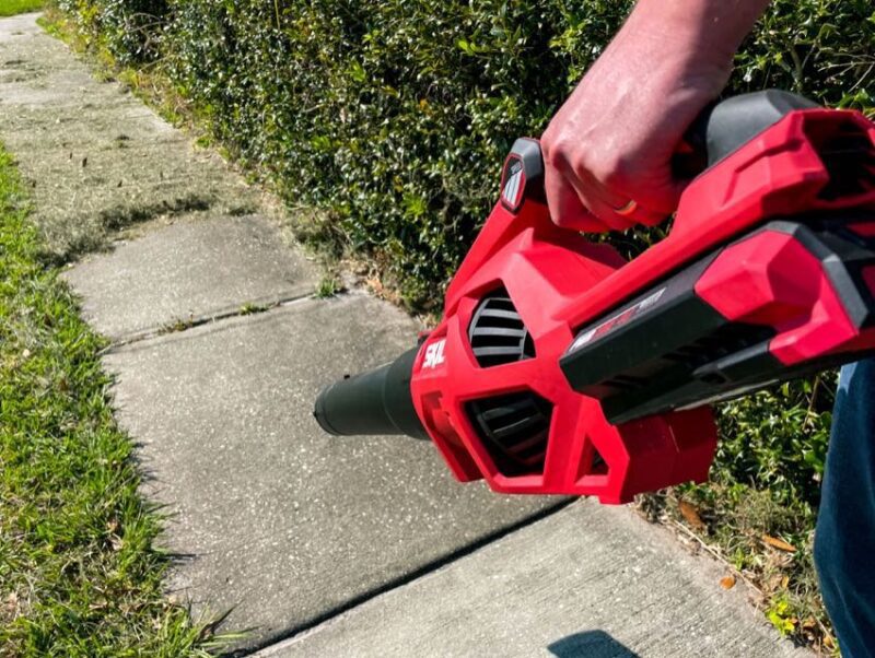 Skil 40V Battery-Powered Leaf Blower Review - Pro Tool Reviews