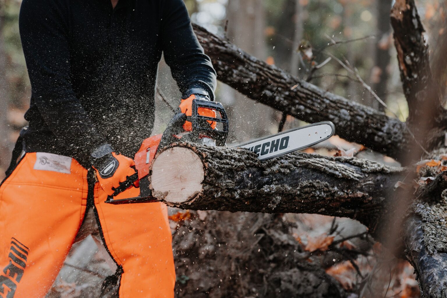 Echo CS4010 Chainsaw Lightweight Performance for Homeowners