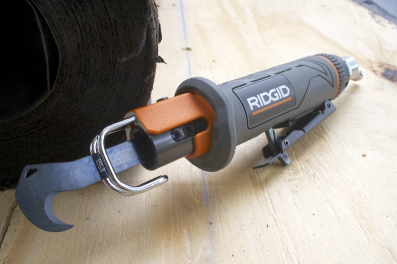 Ridgid R040SCA Pneumatic Roofing Cutter Review