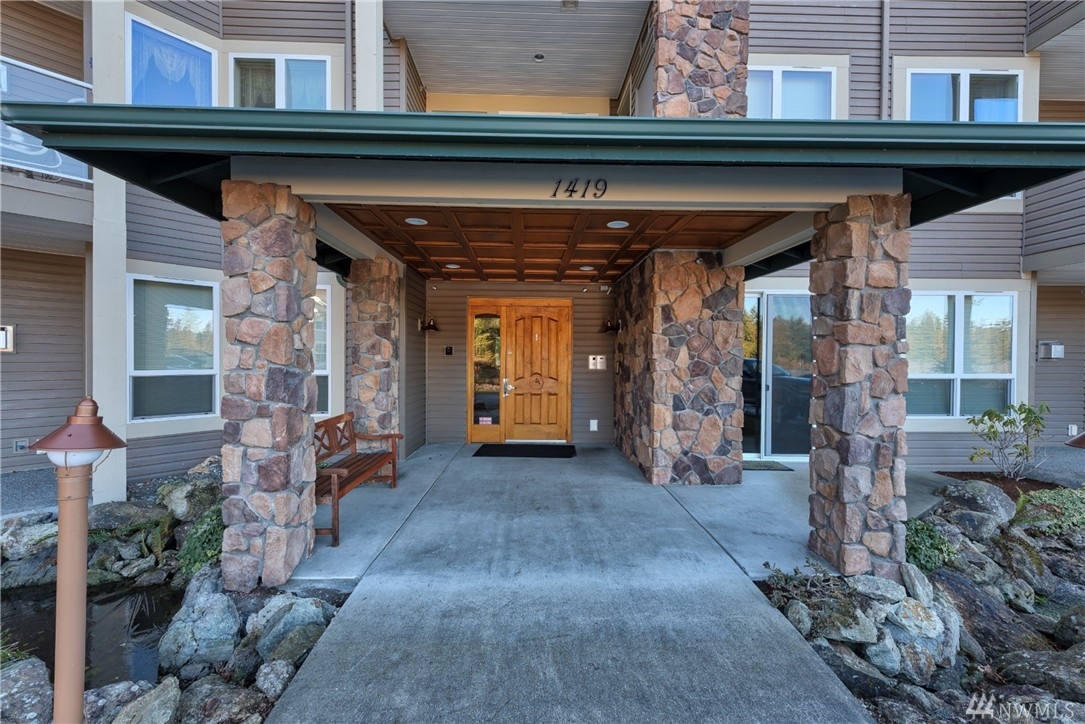 1419 Digby Place 206 *CONDO* *Mount Vernon* Piazza Realty Property