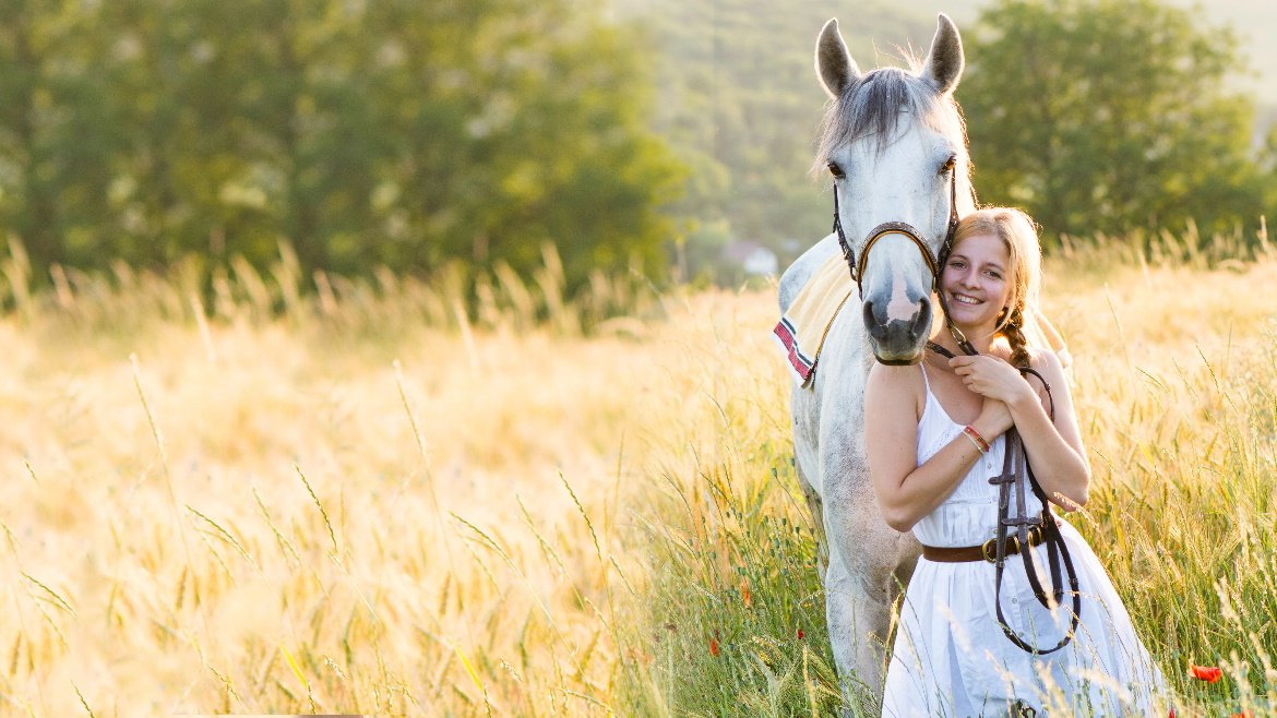 What is the Best Horse Racing Game for PS4 Right