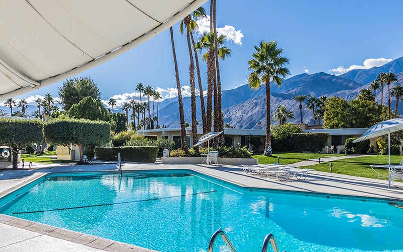 Large Palm Springs condo at Villa Riviera