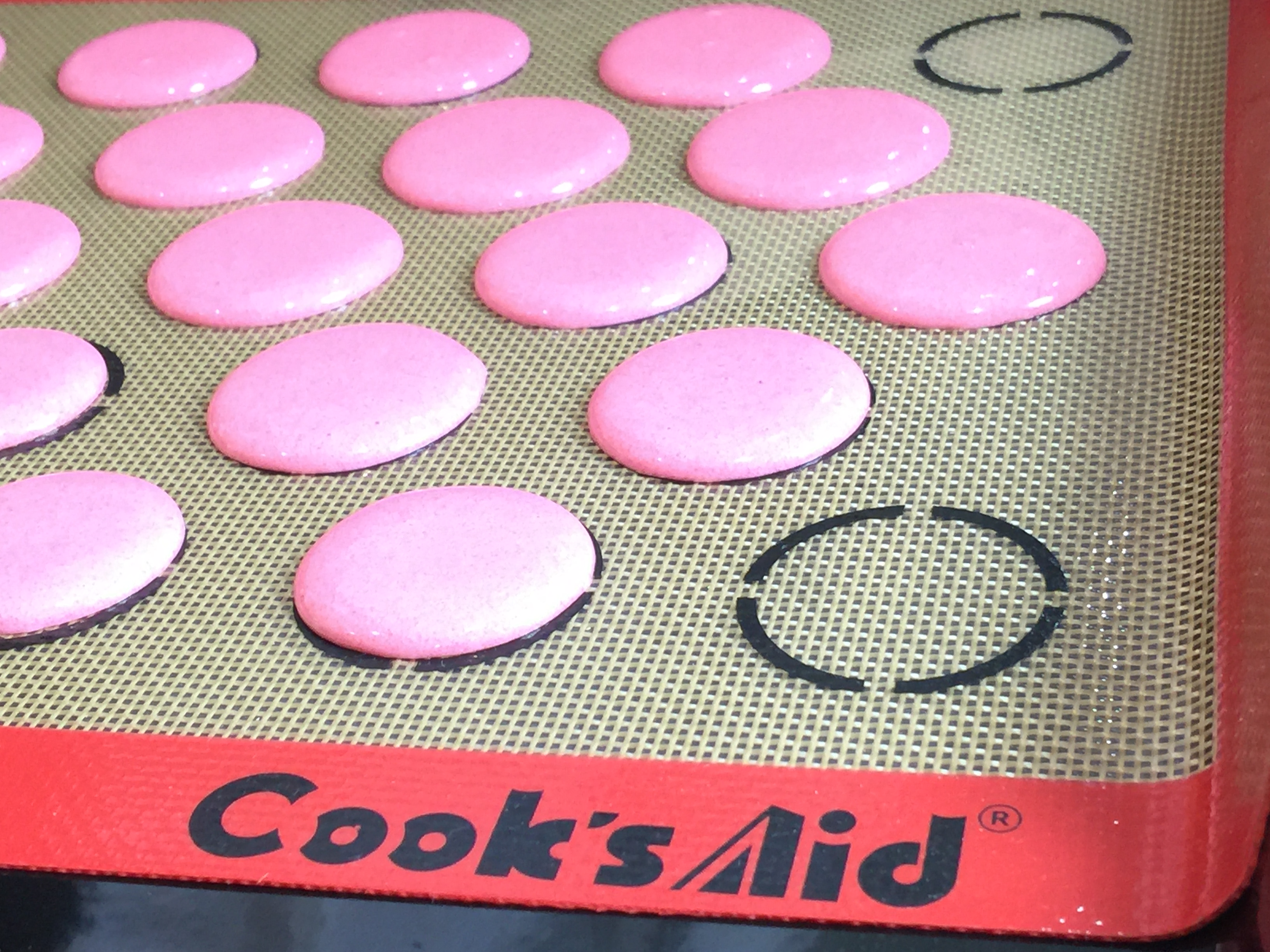 Silicone Baking Mat, Perfect for Cookies and Bread