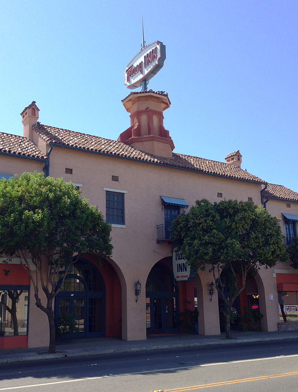 Commentary Tracy, CA... Where Ideals Are Punched in the Face by