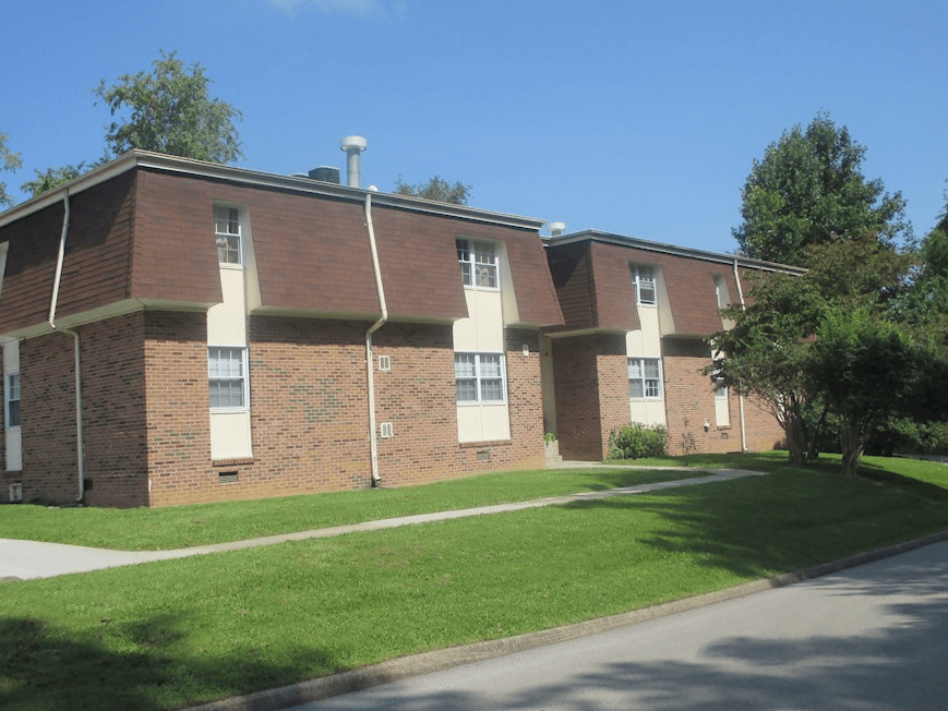 Valley View Apartments, 301 Valley View Drive, Corbin, KY 40701