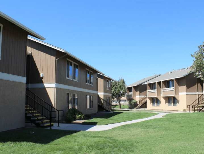 Country Way Apartments at Mendota Low Apartments in Mendota, CA