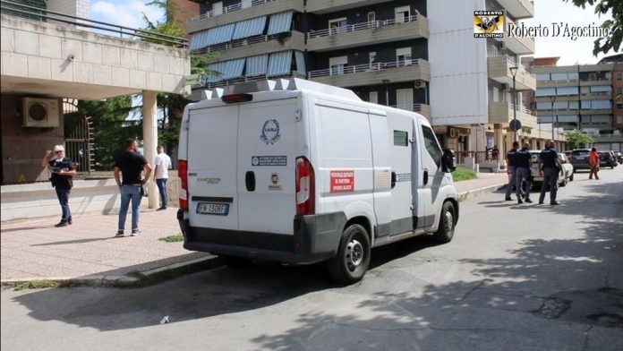 Parla sangue blu, capo della banda. Cerignola, rapina al portavalori all'ufficio postale di ...