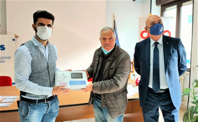 Puglia: Donazione Elettrocardiografo Alla Sede Avis Di Foggia Grazie Al Programma “Per Tutti Per Te Coop” - 426_x_690_jpg