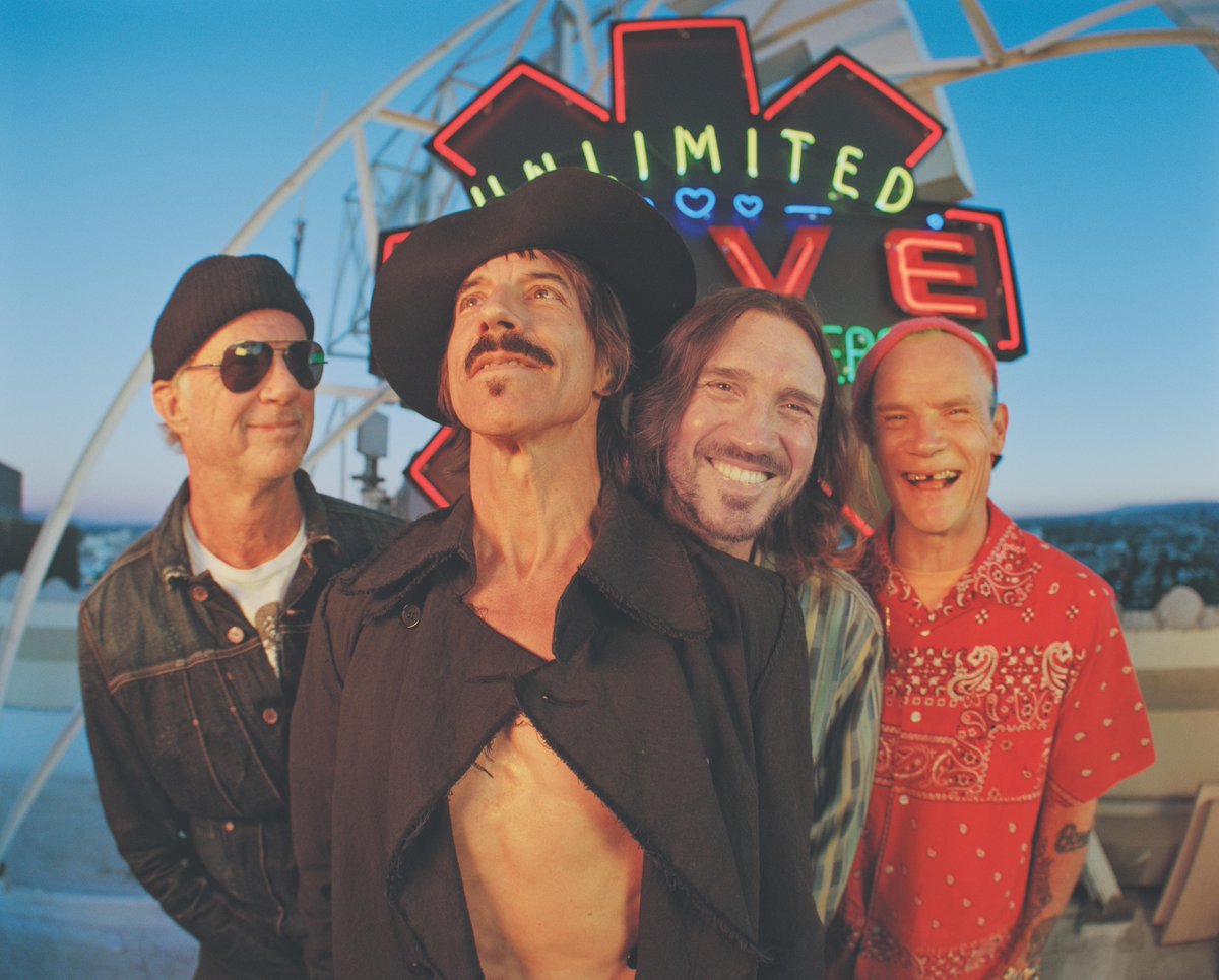 Red Hot Chili Peppers、John Frusciante復帰後初となるサプライズ・ライブ開催! PUNKLOID