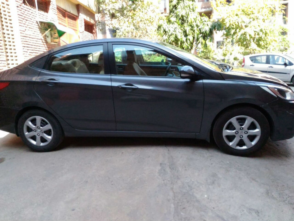 Used 2012 Hyundai Verna car in Delhi NCR for Rs. 425000