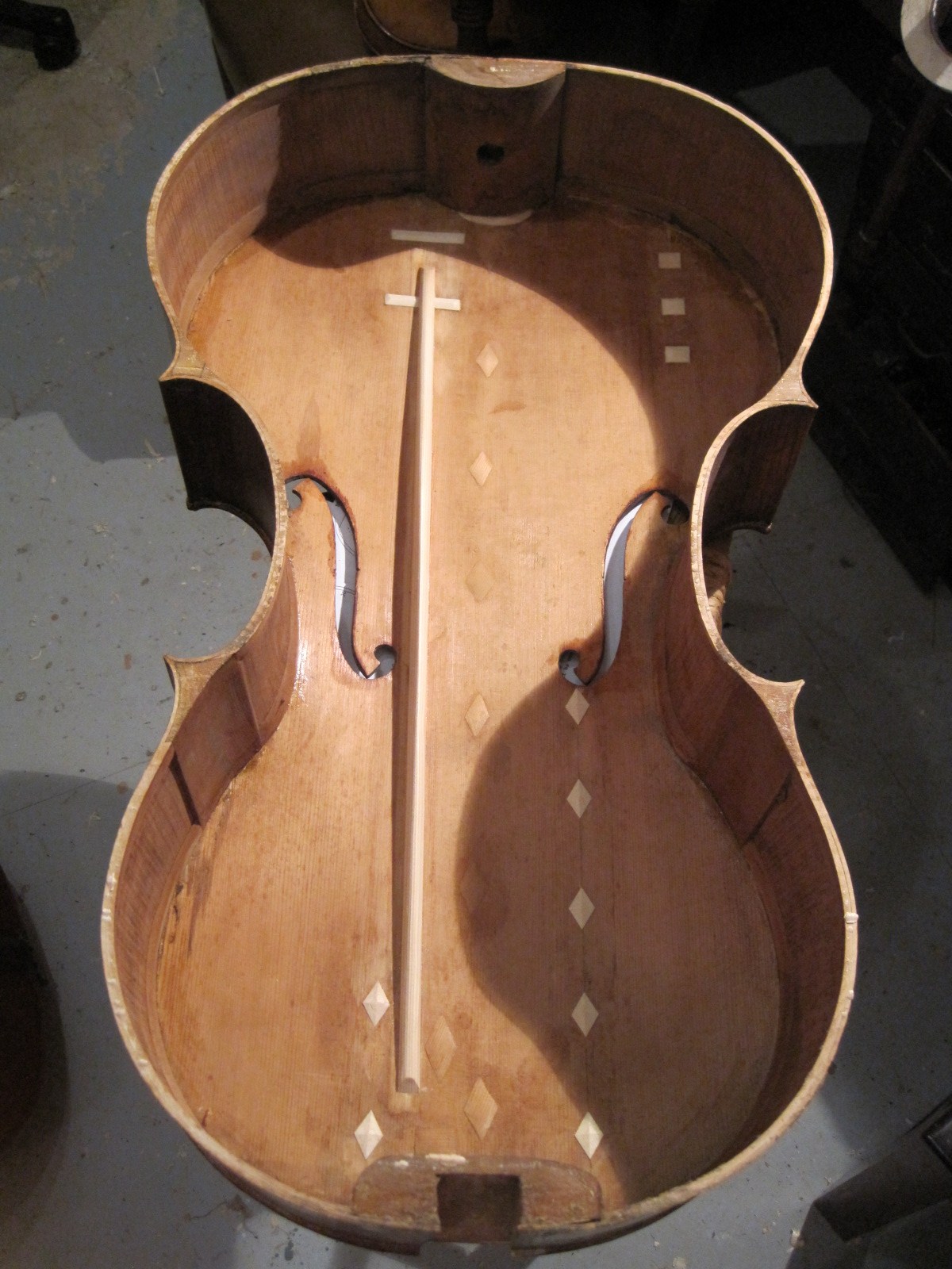 Major repairs to a Vavra cello of Prague Michael Purcell