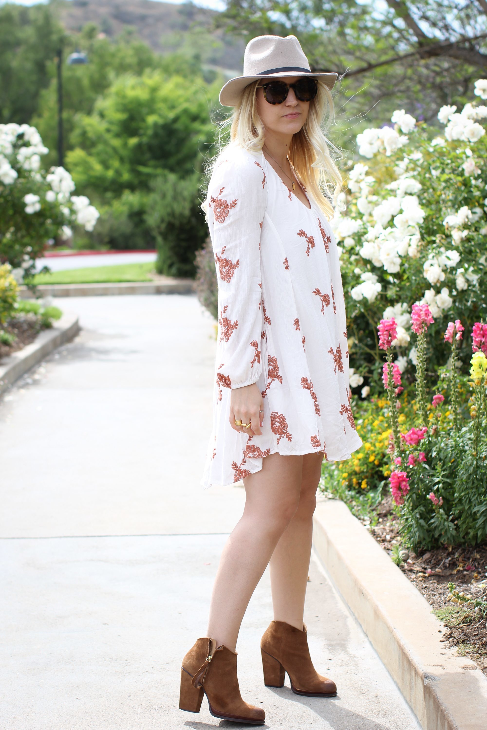 Floral Accents Purely Chic