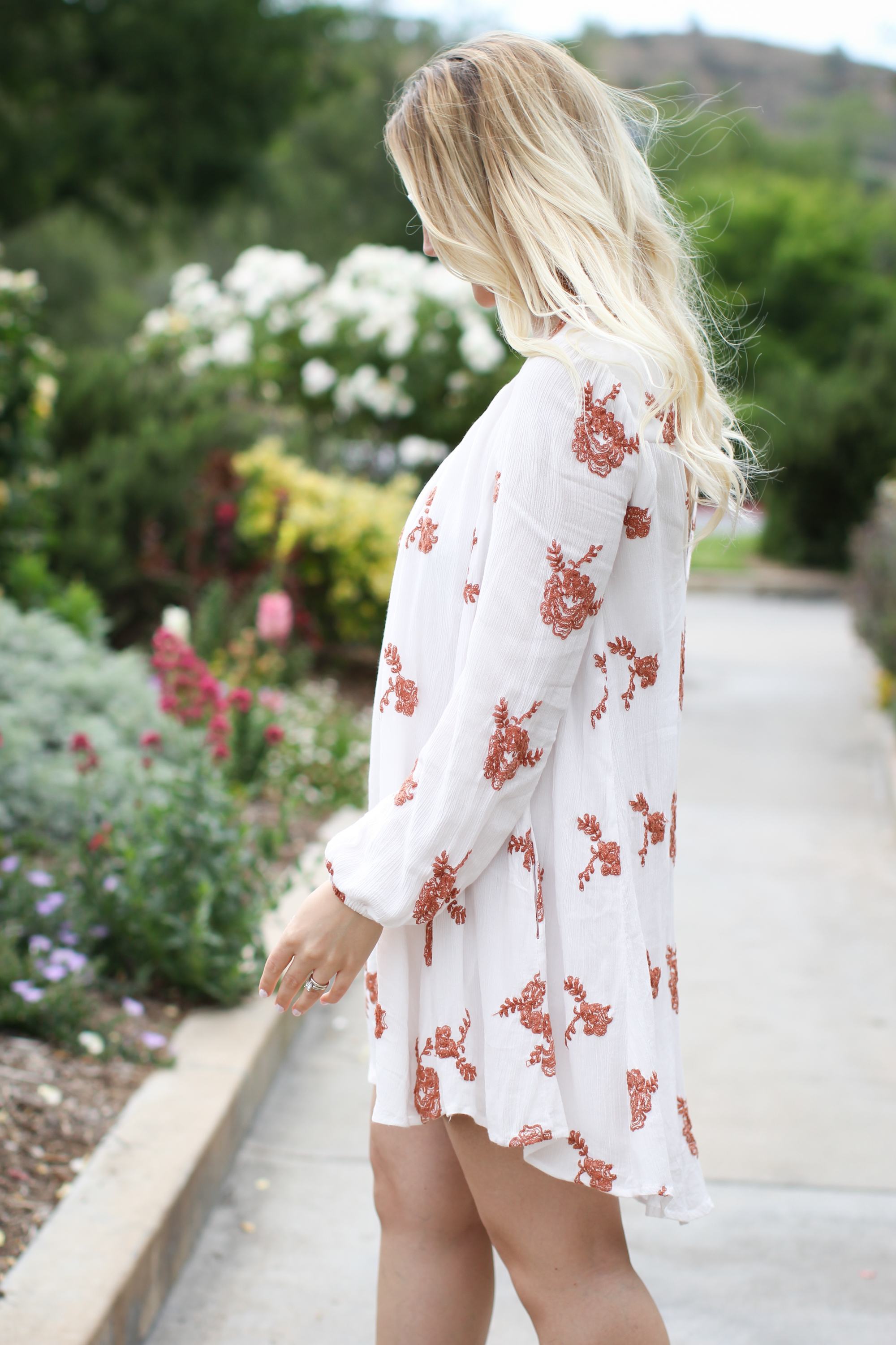 Floral Accents Purely Chic