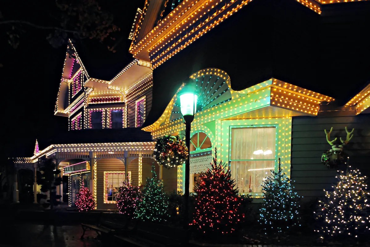 Holiday Lights Safety Tips 2021 A Guide from PuroClean