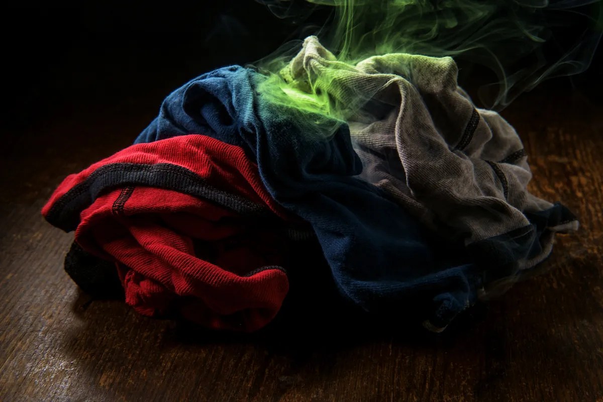 How to Get Smoke Smell Out of Clothes [Quick Guide]