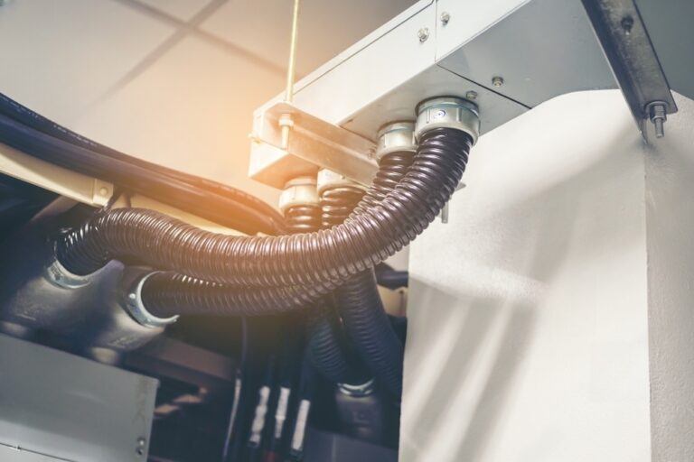 The Difference Between PVC Conduit and Fiberglass Conduit PVC