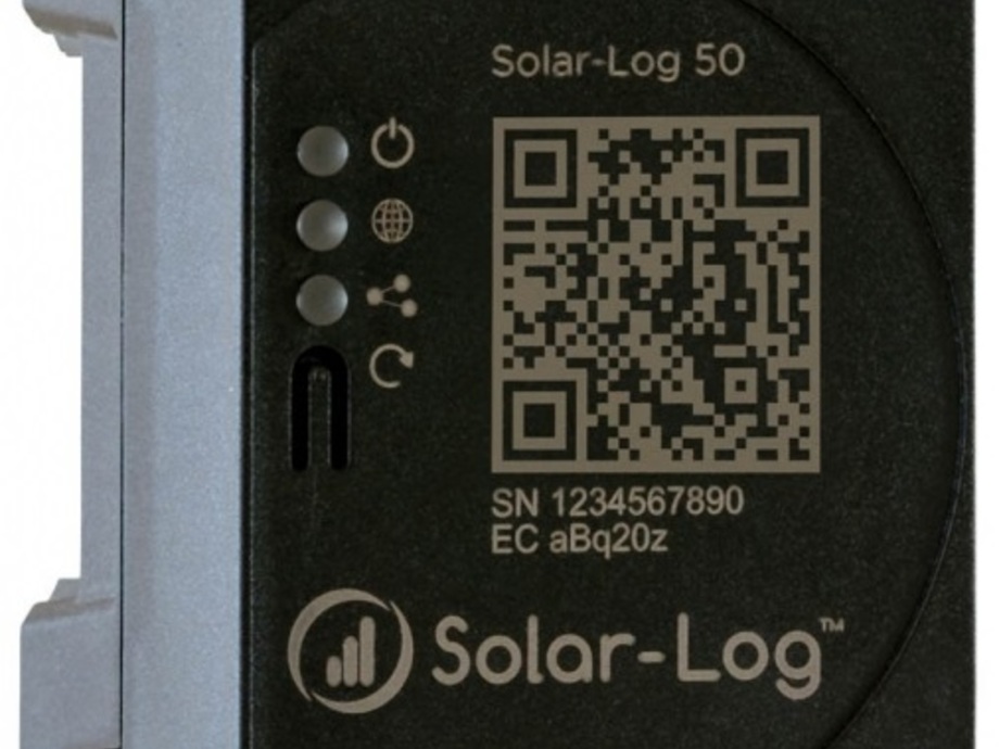 SolarLog’s web enerest with the new gateway SolarLog 50 pv Europe