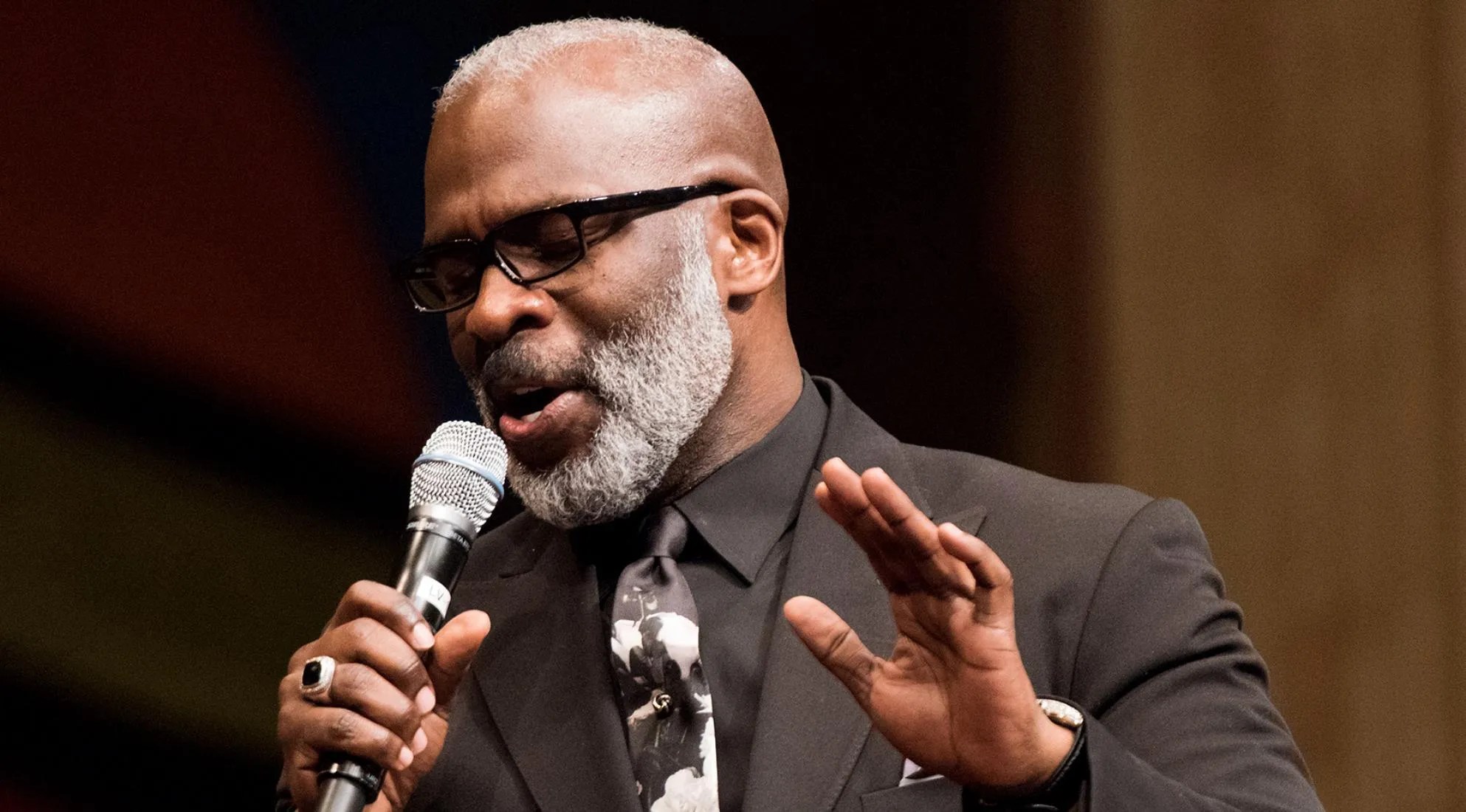 Bebe Winans Praise & Worship Theme