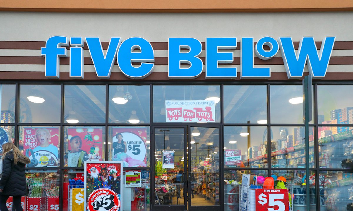 Five Below Continues Store Count Growth(03)