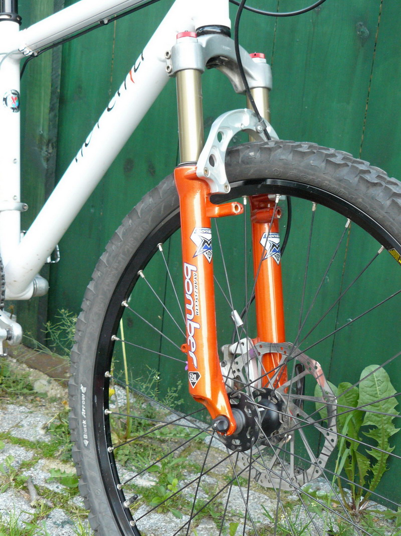 [V] Marzocchi Bomber Z1 Bj.1996 orange/blau Neuwertig MTBNews.de