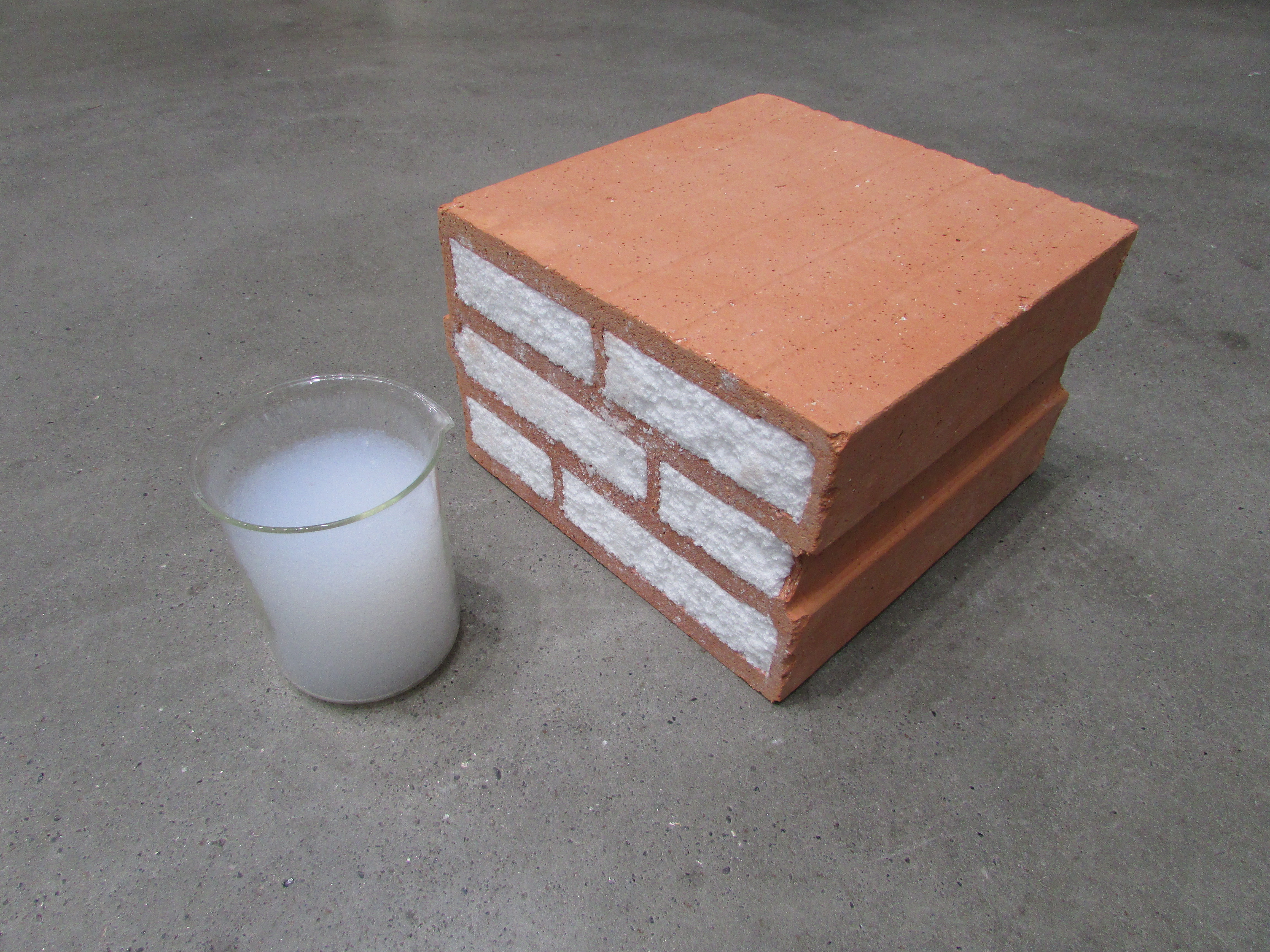 Brick filled with aerogel provides thermal insulation