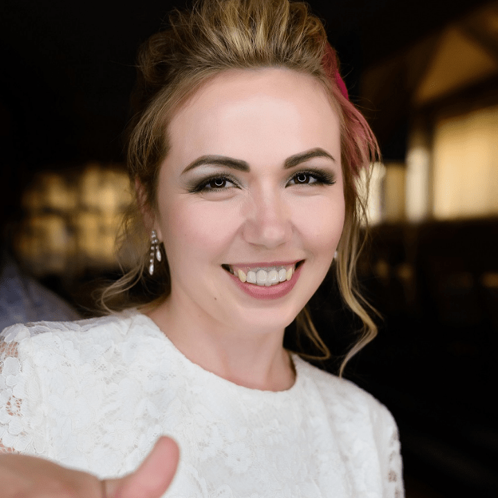 Pricing Your Bridal Makeup Services Flat Rate vs. Hourly QC Makeup Academy Pricing Your Bridal Makeup Services Flat Rate vs. Hourly QC Makeup Academy