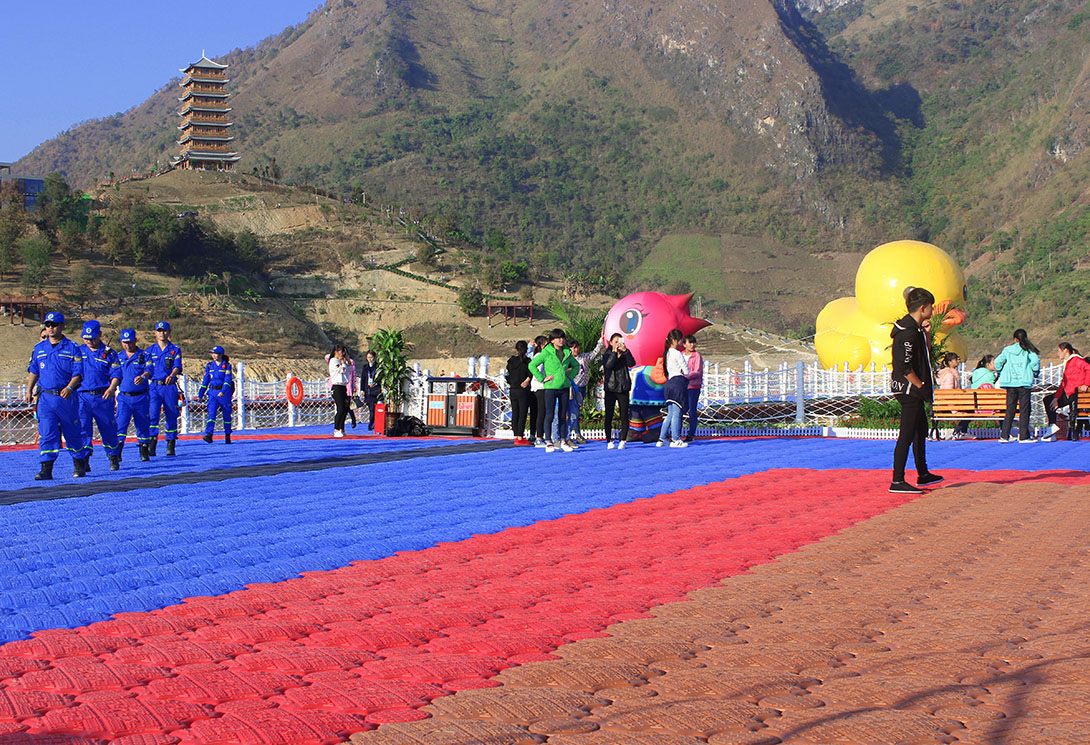 QihuaLargest Water Floating Seaplane Dock at Luodian, Guizhou (Two