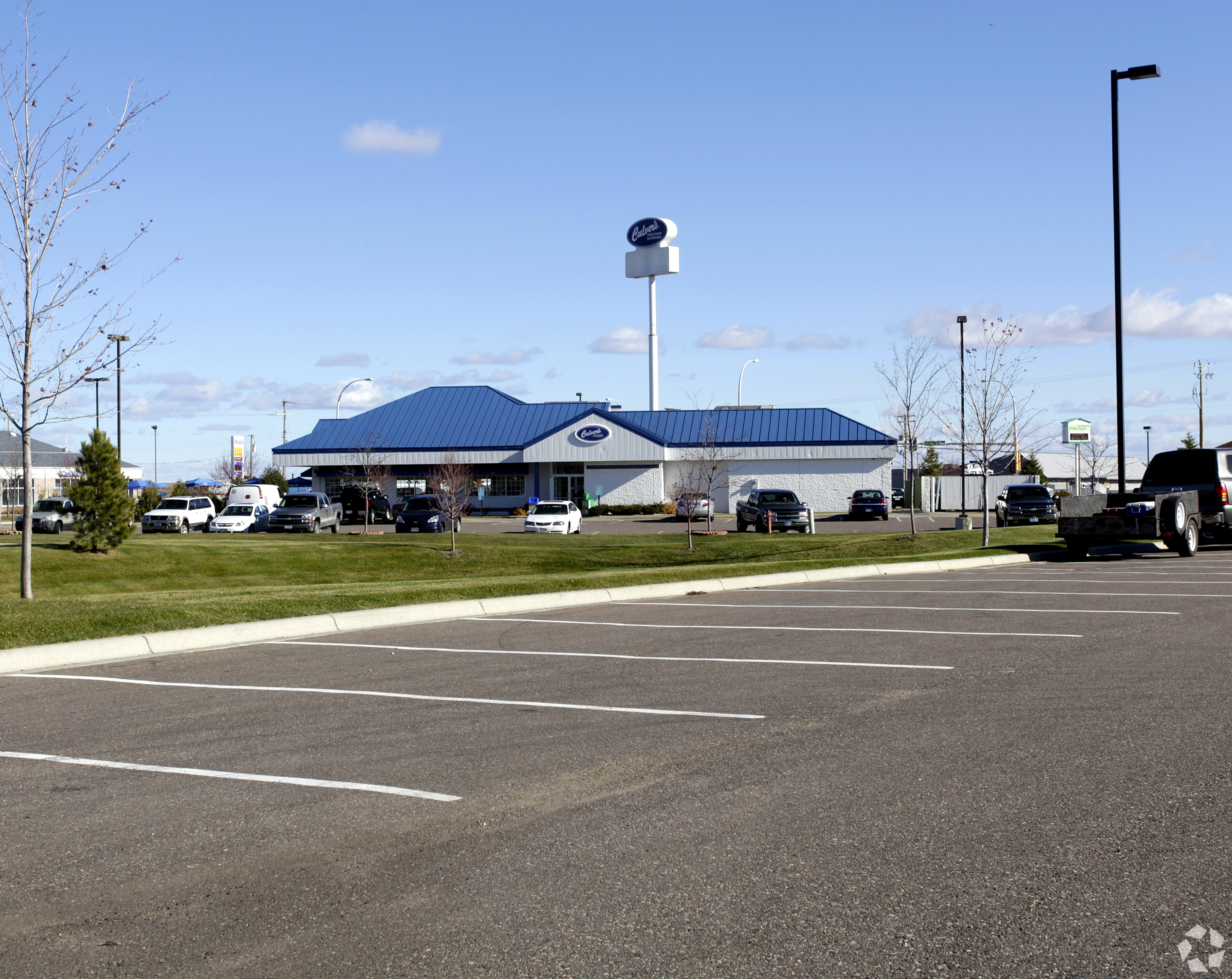 Quantum Real Estate Advisors, Inc. brokers sale of a singletenant