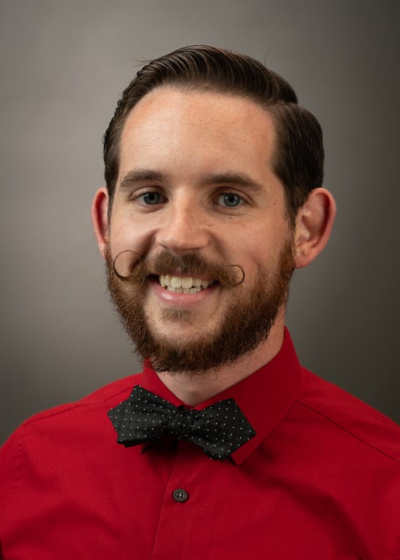 25YearOld QuadCities Artist Creating Massive Mural on Moline Spiegel