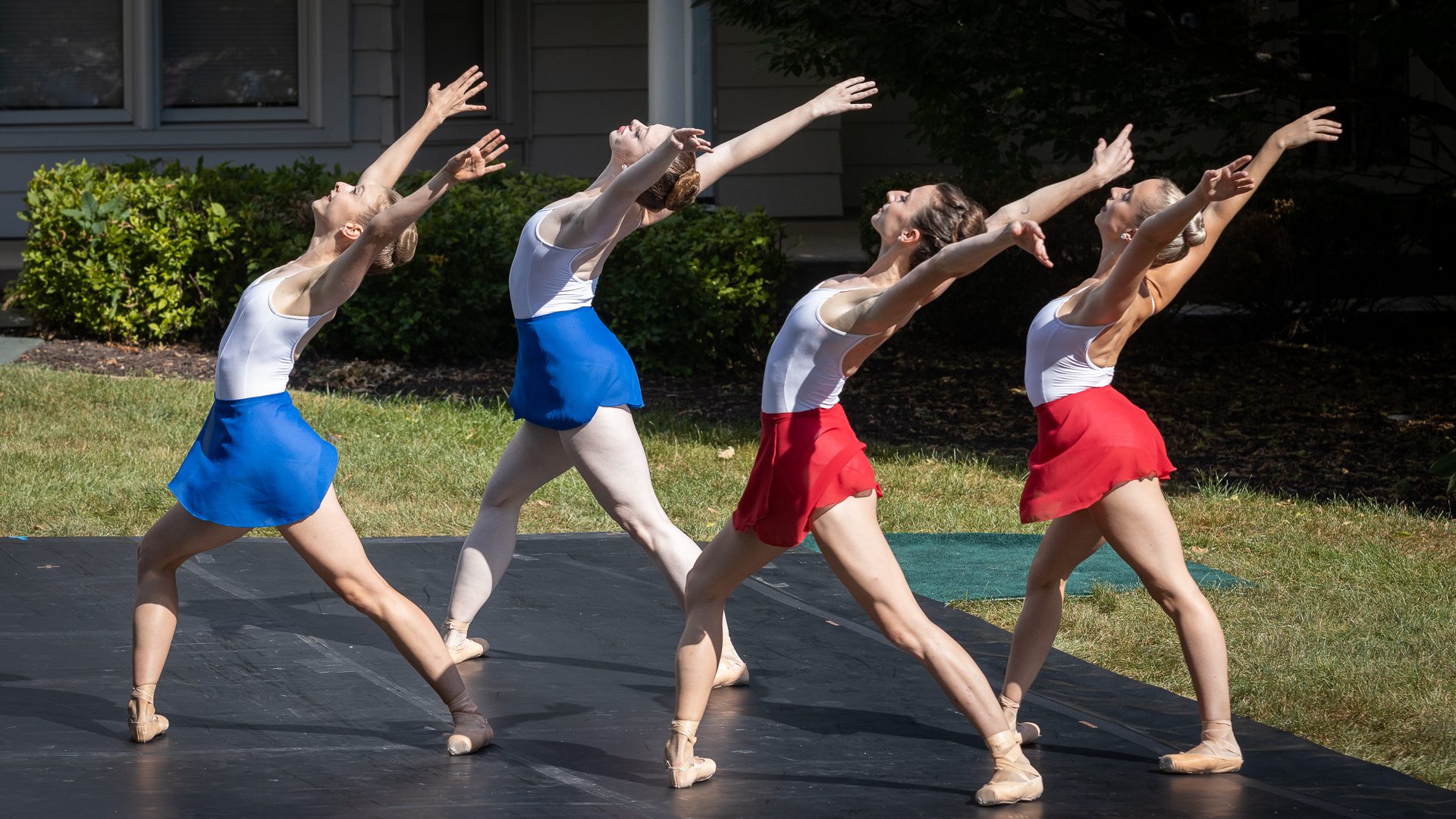 Ballet Quad Cities Starts 25th Anniversary Season With Outdoor Outing