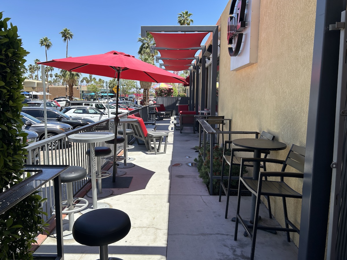 Gallery Quadz Video Bar Palm Springs