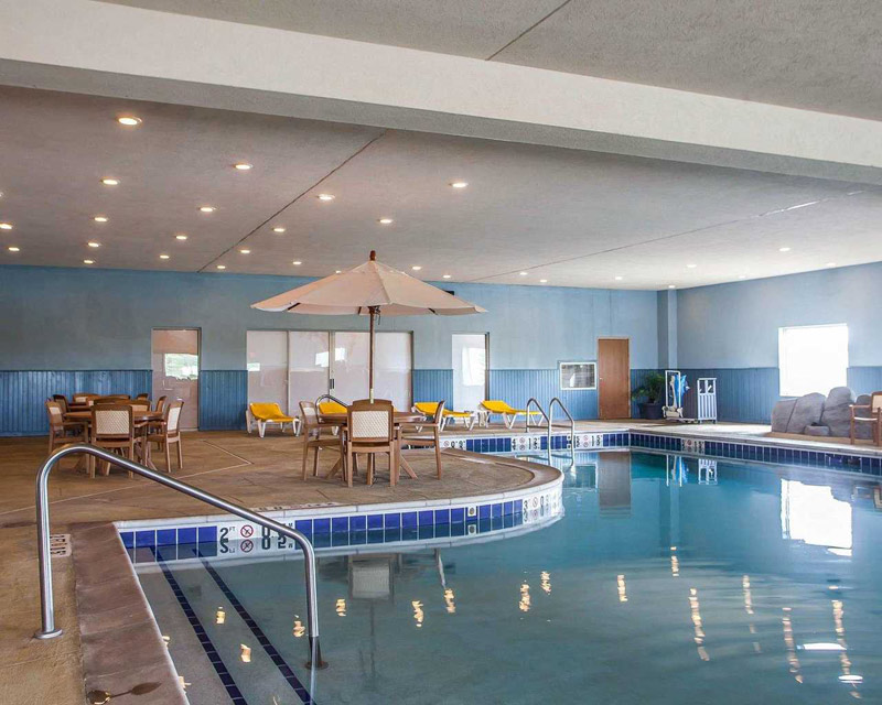 25 Quality Inn & Suites Hotel