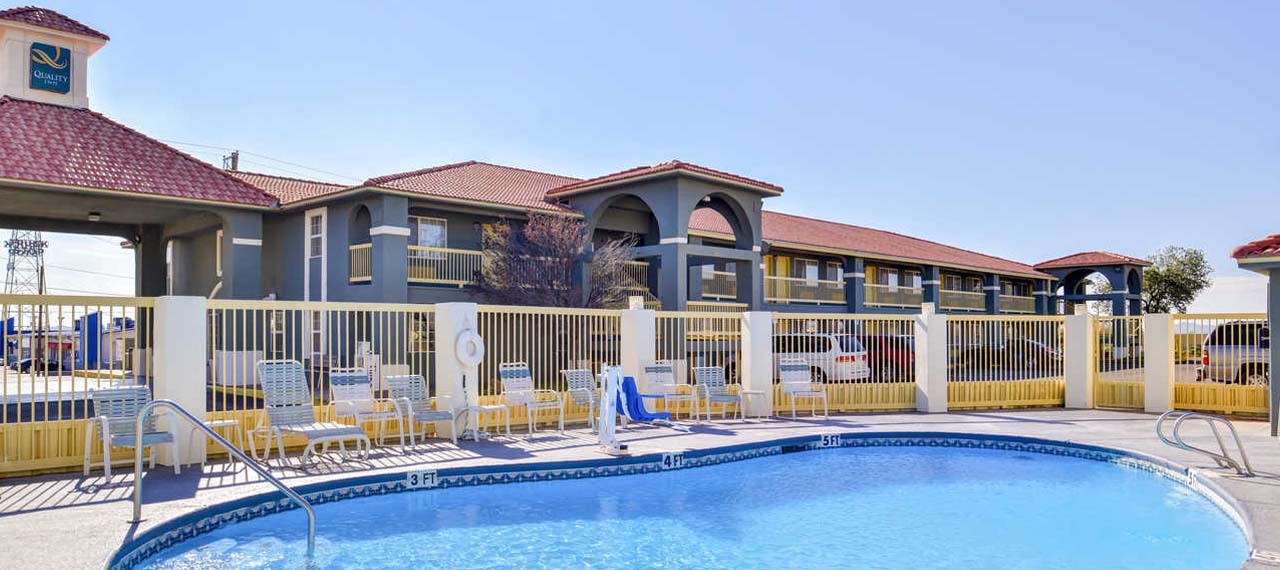 Quality Inn Hotel in Van Horn, TX Hotel near Red Rock Ranch