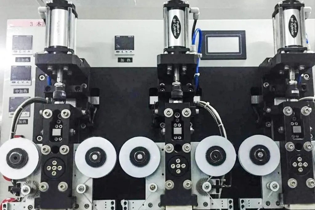 Extrusion processing method of polytetrafluoroethylene film QUANDA