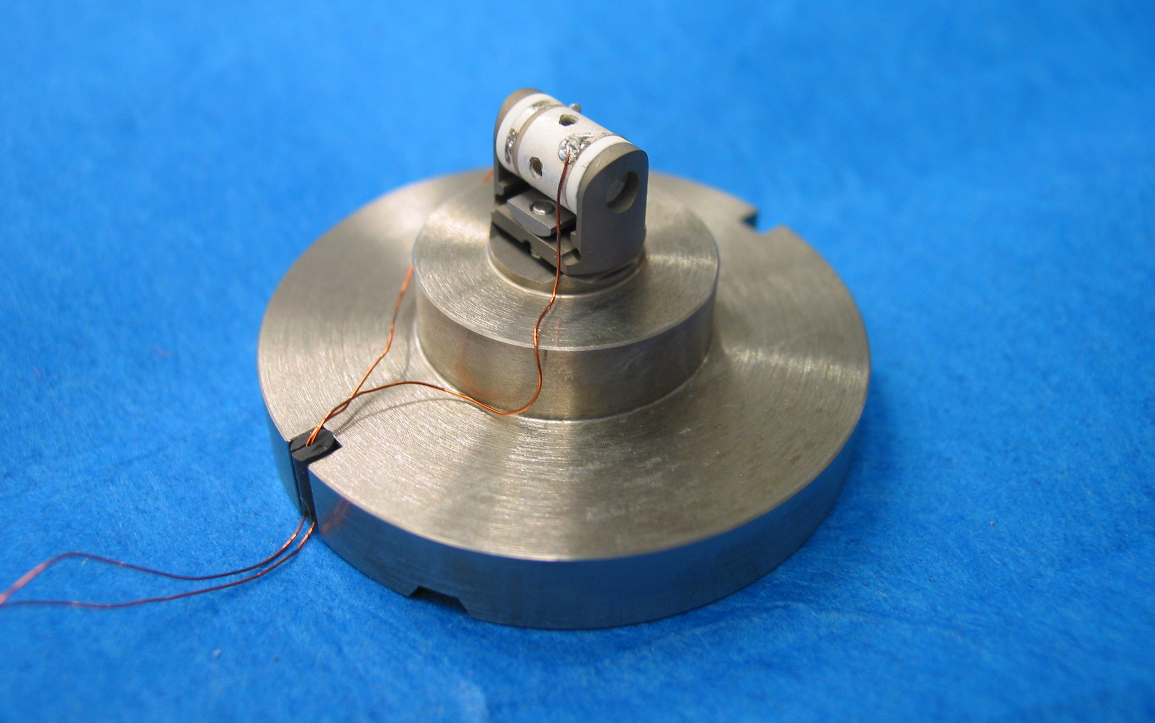 Quantum Optics Group at ETH Zurich Staff > Cavity Lab